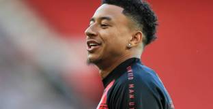  Лингард избира между три клуба 