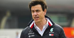  Волф: Трябва да вървим стъпка по стъпка 