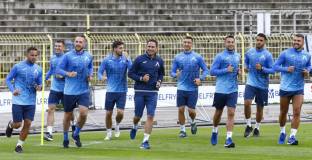 Левскарите тренираха в планината (видео)