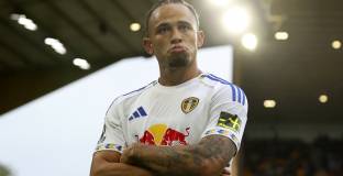 Гол в края спаси точката за 