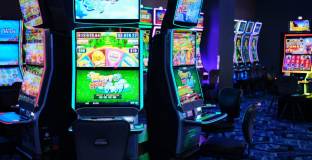 Как Работят Модерните Онлайн Ротативки: Технология, Дизайн и Алгоритми