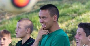 Берое праща свой треньор на специализация в Барселона