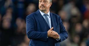  Евертън няма да уволнява Бенитес