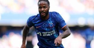 Малко е вероятно Стърлинг да премине в Наполи