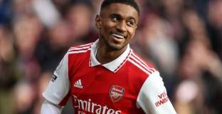 Любопитно: Играч на Арсенал може да премине в Левски