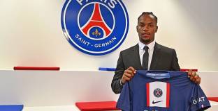   ПСЖ обяви трансфера на Санчес