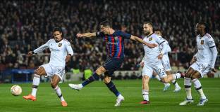 Барса и Ман Юнайтед стартираха с равен