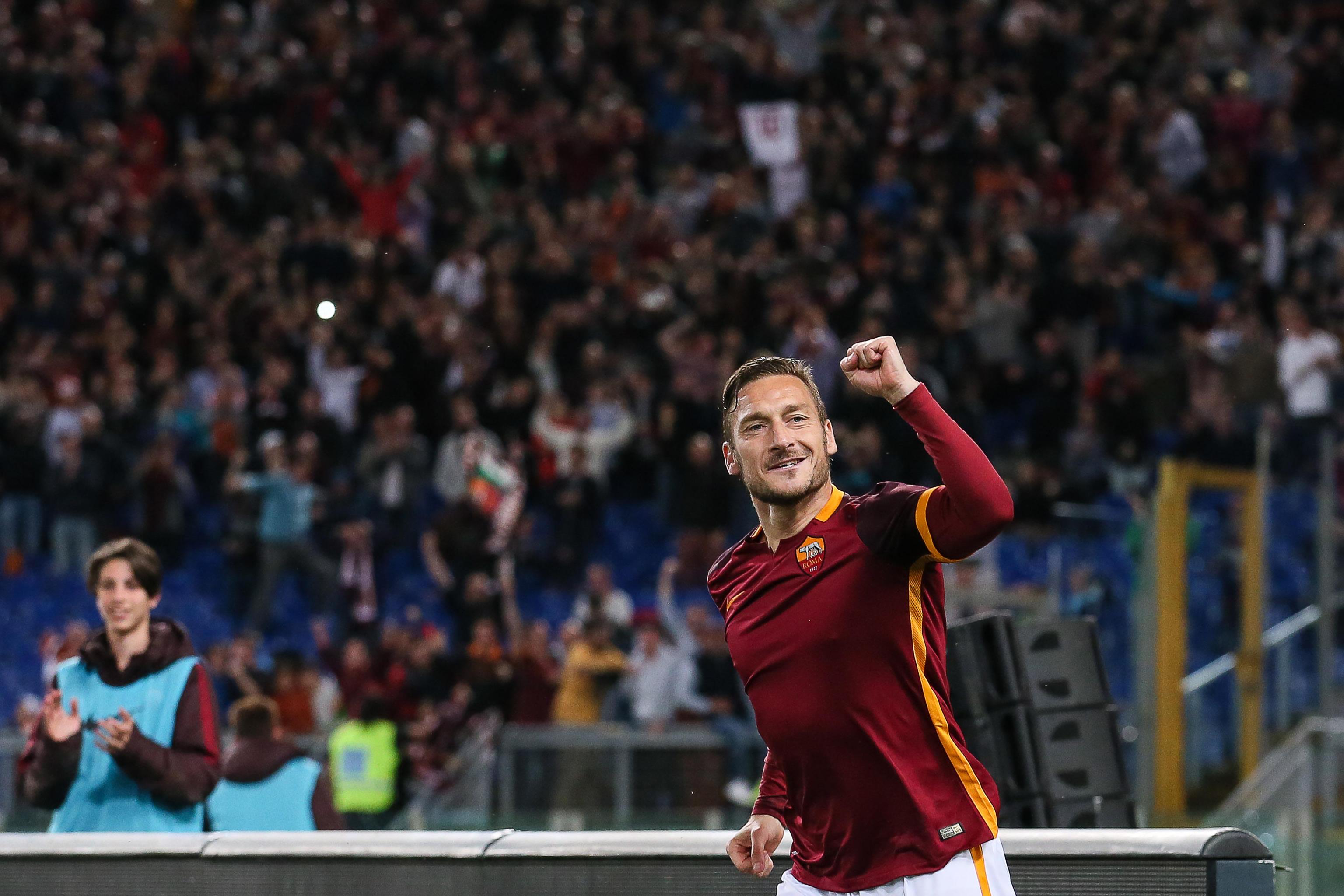 Невероятен Тоти спаси трите точки за Рома