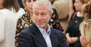    Висшата лига отстрани Абрамович от управлението на Челси