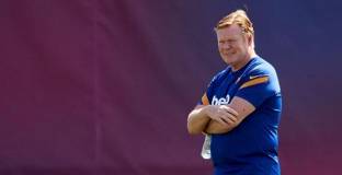 Куман блокирал два трансфера на Барса