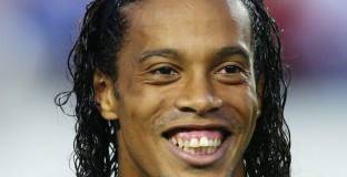 Роналдиньо влиза в политиката 