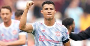 Роналдо е най-печелившият футболист в света