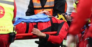 Милан за Лофтъс-Чийк: операция и осем седмици извън терена