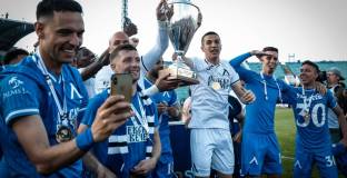 Футболисти на Левски празнуват до ранни зори в дискотека