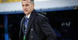 Шефове на Левски настояват Генчев да спре със схемата 3-5-2