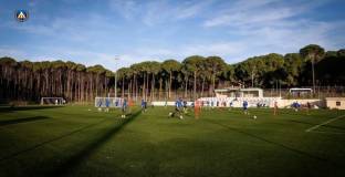 Левски и днес тренират без Димитров и Ван Дер Каап