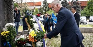 Ръководители, треньори, футболисти и ветерани на Левски почетоха юбилея на Гунди