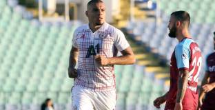 Мауридес пътува към Виена за прегледи, подписва с Рапид