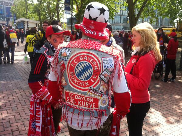 18:55 По-малко от три часа преди мача