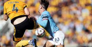 Колинс изчакал 25 минути, за да се извини на Грилиш