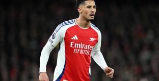 Арсенал се разбра със Салиба?