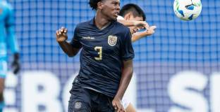 Челси съгласува трансфера на 16-годишен талант