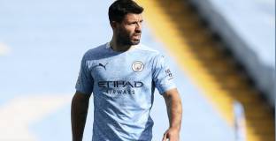 Лийдс се интересува от Агуеро 