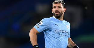 Агентът на Агуеро бе забелязан на летището в Барселона