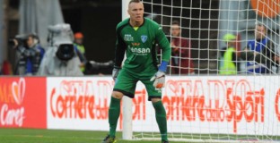 Рома възнамерява да даде вратар на Кристъл Палас 