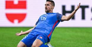 Словакия - Босна и Херцеговина 2:0 