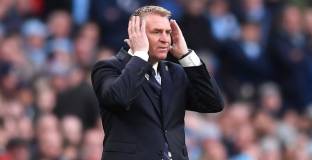 Астън Вила може да уволни Смит след мача с Челси