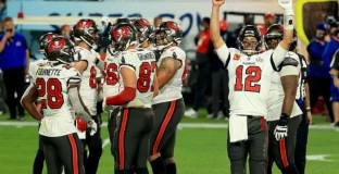 Тампа Бей Бъканиърс спечели Супербоул