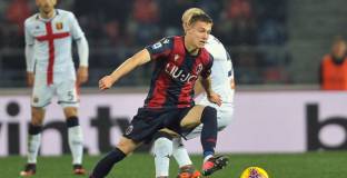 Арсенал се интересува от халф на Болоня