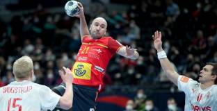 Испания е първият финалист на Европейското по хандбал