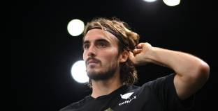 Циципас се оттегли от Заключителния турнир