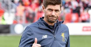 Джерард: Карагър винаги се оплакваше и спореше с реферите 