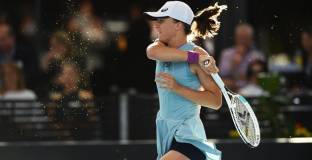 Швьонтек спечели турнира в Аделаида