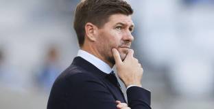 Джерард и Хазьенхютъл фаворити за мениджър на Астън Вила