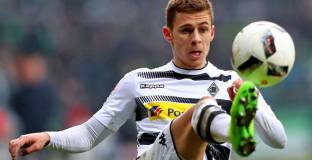 Борусия Мьонхенгладбаг е готова да се раздели с Азар