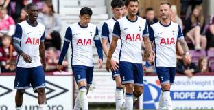 Глобиха Тотнъм за хомофобски скандирания на феновете 