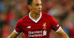 Александър-Арнолд е готов за сблъсъка с Роналдо