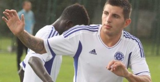 Фенове на Войводина биха играч на отбора 