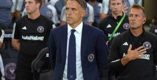  Фил Невил коментира освобождаването си 