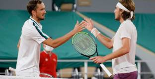 Циципас: Медведев заслужава титлата