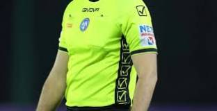 Наказаха съдия, защото пожела рак на играч