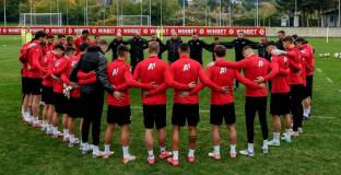 ЦСКА с черни ленти в памет на Иван Зафиров