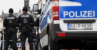  Арестуваха двама англичани за нацистки поздрави 