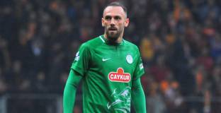 Скаути на Тотнъм са гледали косовски национал