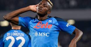 Осимен разказа, че има фланелка на Холанд 