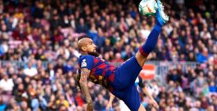 Валверде помоли Видал да остане в Барселона